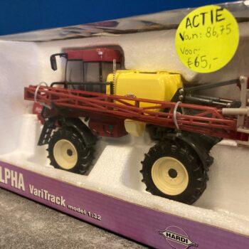 Universal Hobbies Hardi zelfrijdende Spuit Universal Hobbies Hardi zelfrijdende Spuit